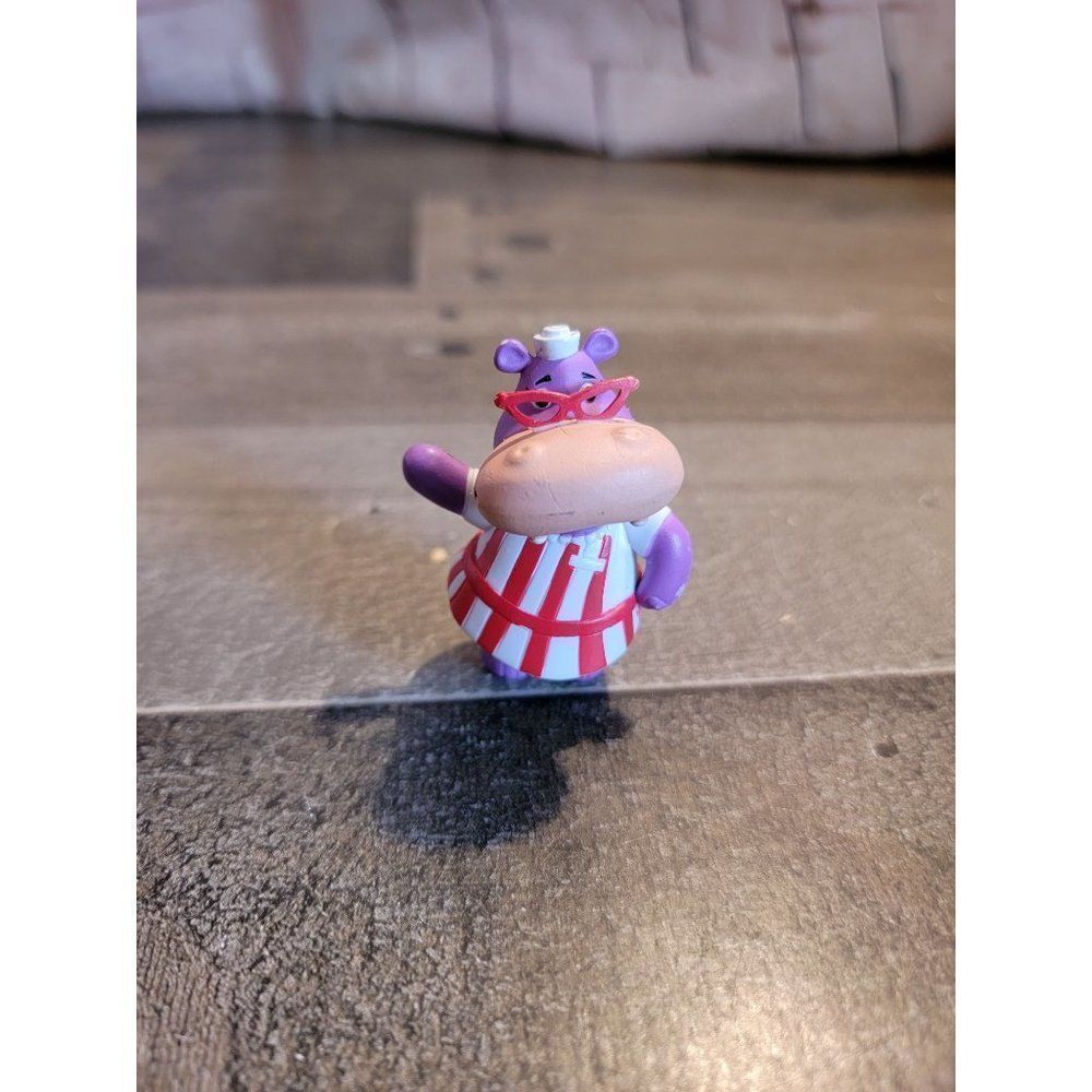 Disney Junior Hallie the hippo doc McStuffins toy figure waving‎